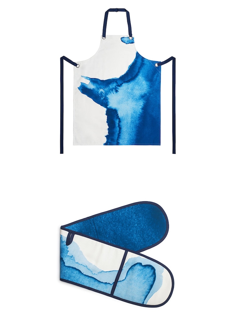 Rick Stein Blue Coves Of Cornwall 100% Cotton Apron & Double Oven Glove - Image 1 of 4 Rick Stein Blue Coves Of Cornwall 100% Cotton Apron & Double Oven Glove - Image 1 of 4