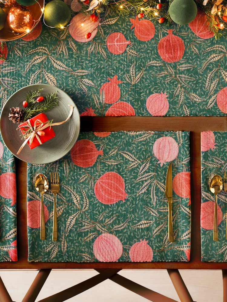 Paoletti Set of 4 Green Pomegranate Christmas Table Placemats & Large Table Runner - Image 3 of 7