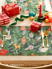furn. Set of 4 Deck The Halls Table Placemats - Image 2 of 5
