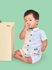 Jojo Maman Bébé Die kleine Raupe Nimmersatt Strampler mit Stickerei - Bild 6 von 8