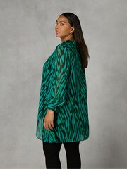 Live Unlimited Green Button Through Hanky Hem Shirt - Image 2 of 4