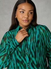 Live Unlimited Green Button Through Hanky Hem Shirt - Image 3 of 4