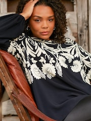 Live Unlimited Border Print Relaxed Blouse - Bild 1 von 5