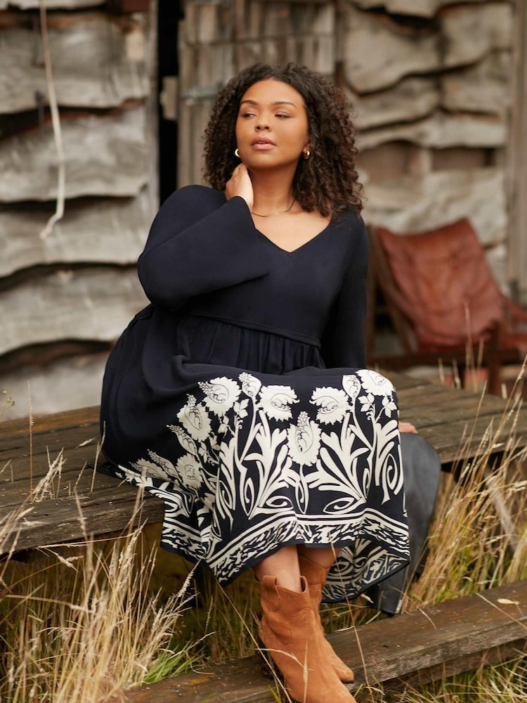 Live Unlimited Black Relaxed Curve Border Print Dress - Image 2 of 7