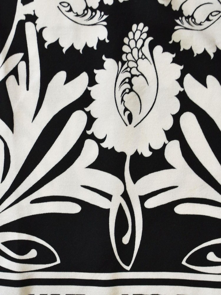 Live Unlimited Black Relaxed Curve Border Print Dress - Image 7 of 7