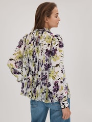 Florere Printed Pleated Blouse - Image 6 of 8