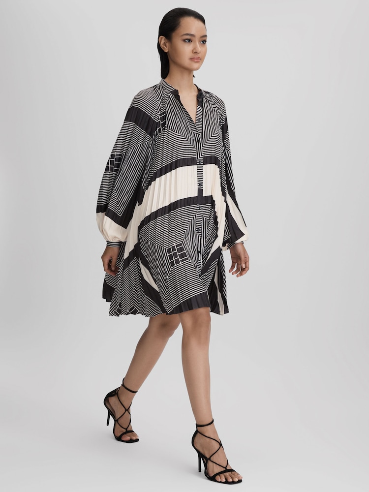 Reiss Black/White Bay Printed Pleated Mini Dress - Image 1 of 6