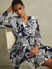 Reiss Navy/Cream Sienna Printed Belted Mini Dress - Image 3 of 6
