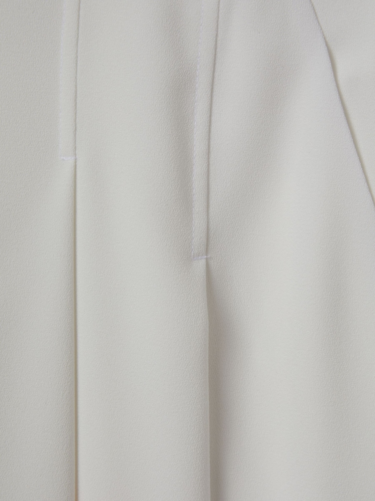 Pantalones cortos plisados de tiro alto de Florere - Imagen 6 de 6