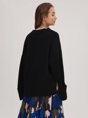 Florere Oversized V-Neck Jumper - Image 4 of 6