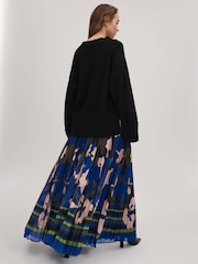 Florere Oversized V-Neck Jumper - Image 5 of 6