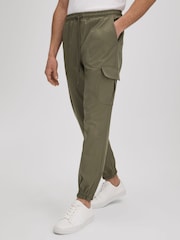 Reiss Olive Lavenham Technical Drawstring Cargo Trousers - Image 4 of 7