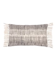 Yard Sono Ink Abstract Fringed Polyester Filled Cushion - Imagem 1 de 5