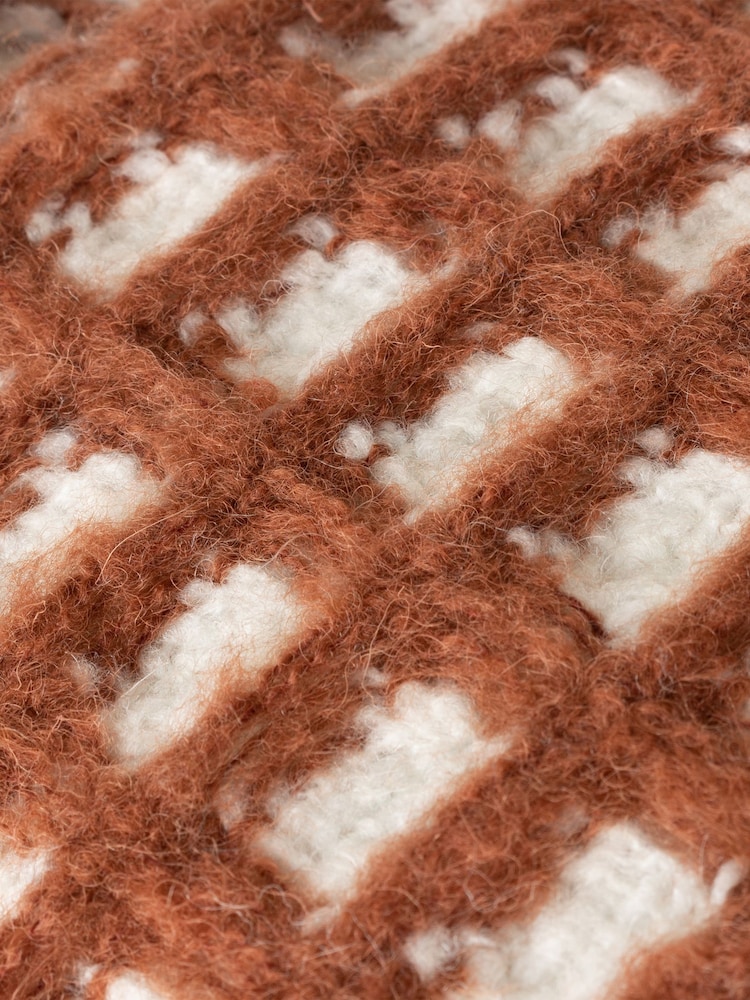 Furn Red Toasty Waffle Throw - Image 3 of 3
