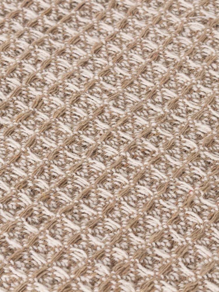Yard Biscuit Brown Lorne Waffle Fringed 100% Cotton Throw - Image 3 of 4