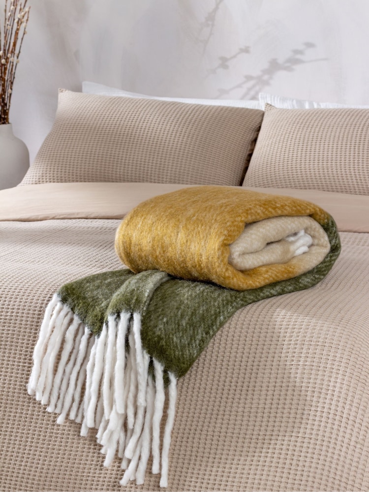 Yard Natural Beige/Moss Green Rawton Ombre Herringbone Throw - Image 4 of 4 Yard Natural Beige/Moss Green Rawton Ombre Herringbone Throw - Image 4 of 4