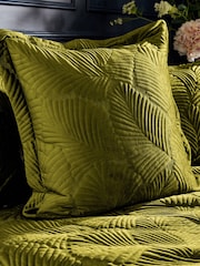 Paoletti Palmeria Quilted Velvet Polyester Filled Cushion - Imagem 1 de 5