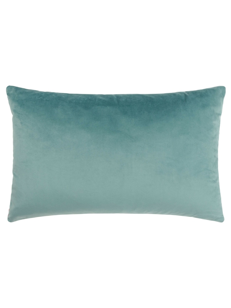 Paoletti 40 x 60cm Lexington Diamond Velvet Jacquard Polyester Filled Cushion - صورة 2 من 4