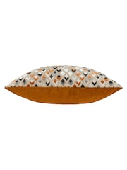 Paoletti 40 x 60cm Lexington Diamond Velvet Jacquard Polyester Filled Cushion - صورة 3 من 5