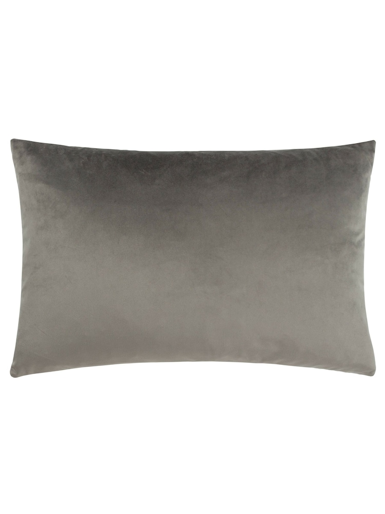 Paoletti 40 x 60cm Lexington Diamond Velvet Jacquard Polyester Filled Cushion - صورة 2 من 5 Paoletti 40 x 60cm Lexington Diamond Velvet Jacquard Polyester Filled Cushion - صورة 2 من 5