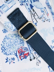 رسم بطبعة لندن باللونين الأبيض/ الأزرق - حقيبة ظهر مدمجة من Cath Kidston - صورة 8 من 10