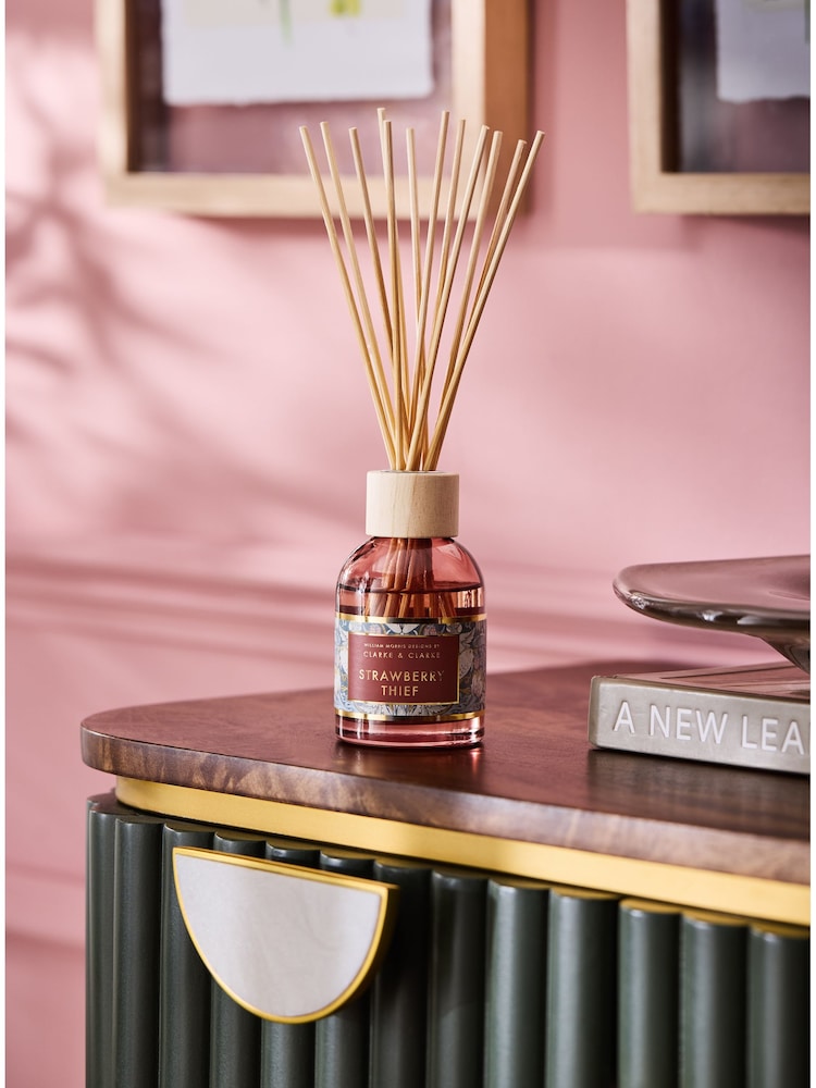 Clarke and Clarke William Morris Designs Strawberry Thief Reed Diffuser - Image 2 of 4