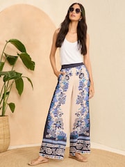 V&A | Love & Roses Blue Placement Print Wide Leg Trousers - Image 4 of 4