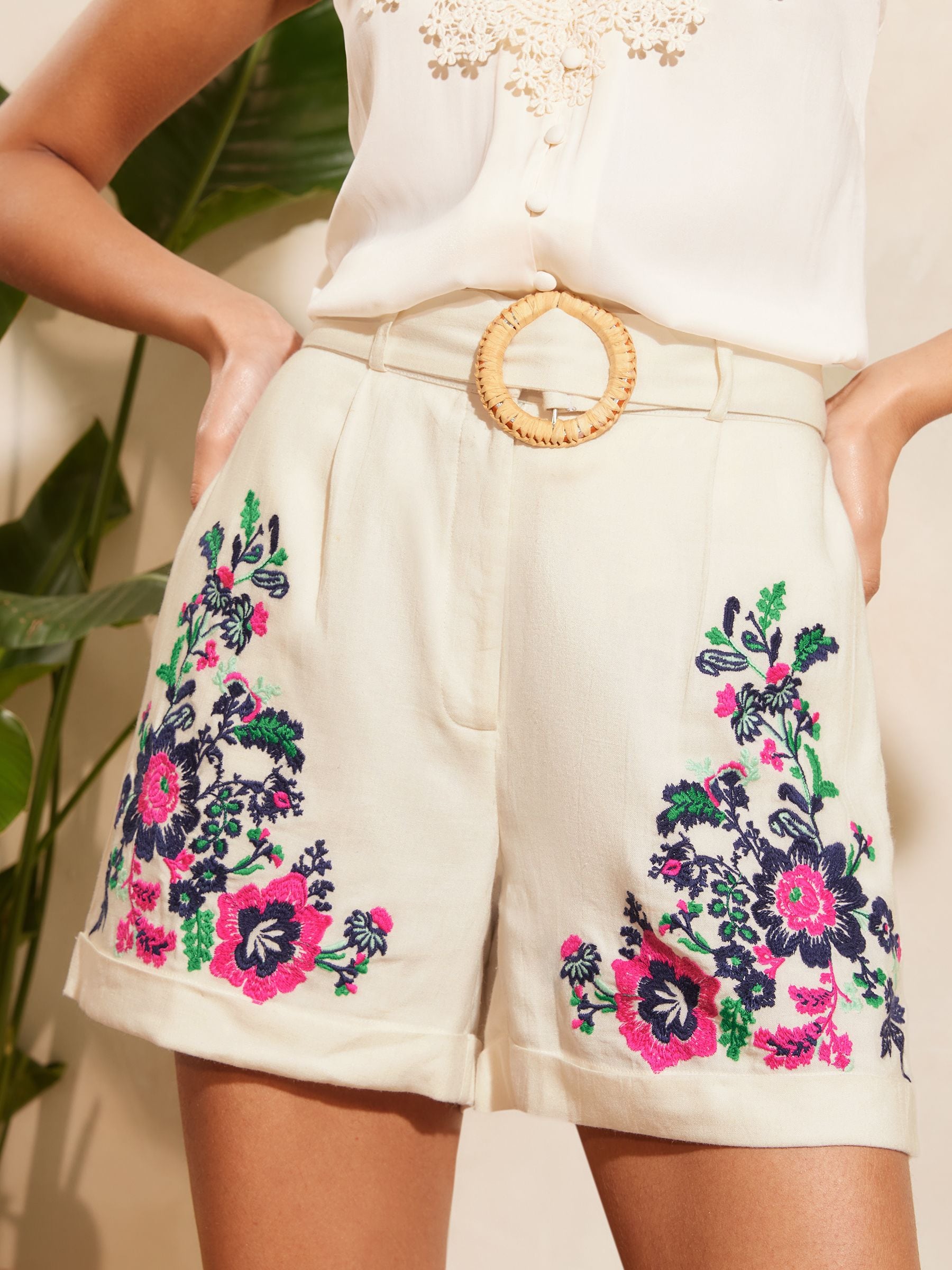 Floral embroidered shorts online