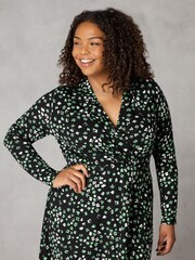 Live Unlimited Green Curve Ditsy Print Jersey Shawl Collar Midi Dress - Image 3 of 4