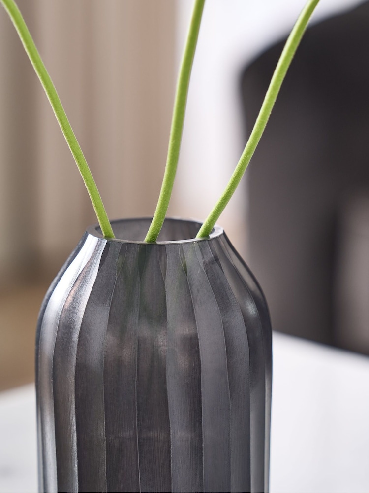 Lipsy Black Ribbed Carved Glass Stem Vase - Image 2 of 4 Lipsy Black Ribbed Carved Glass Stem Vase - Image 2 of 4