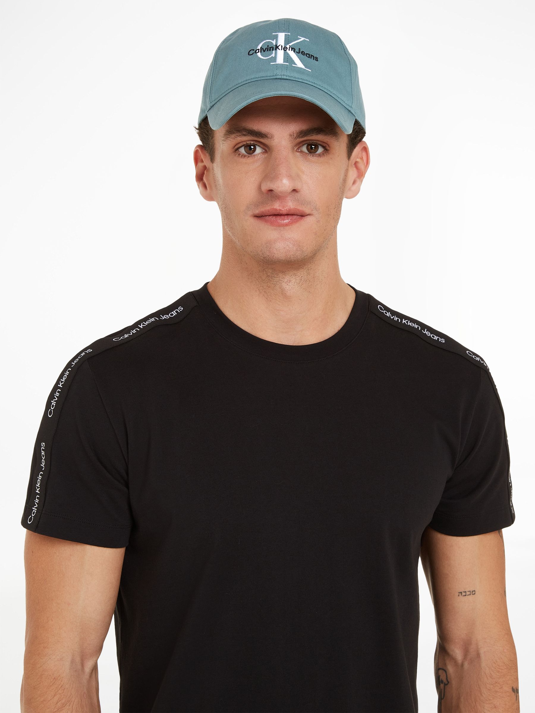 Calvin klein jeans monogram cap top
