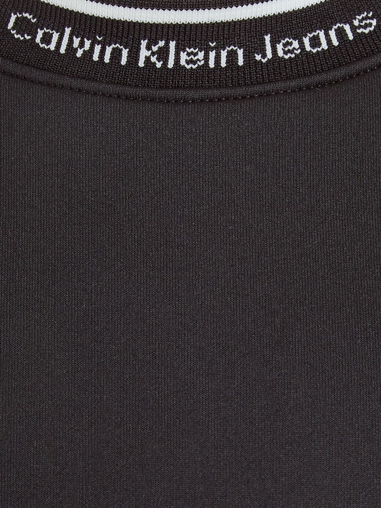 Černé šaty Calvin Klein Jeans s lesklým logem a pruhem - Image 6 of 6