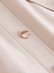 Neutrale Farbe - Zweckmäßiges Midikleid - Bild 6 von 6