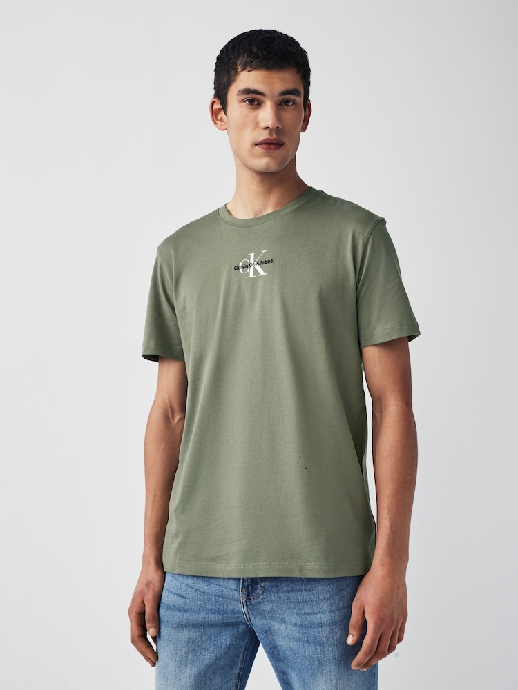 Calvin Klein Jeans 100% Cotton Monologo T-Shirt - Image 1 of 4 Calvin Klein Jeans 100% Cotton Monologo T-Shirt - Image 1 of 4