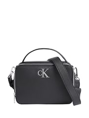 Calvin Klein Minimal Monogram Camera Bag - Bild 3 von 6