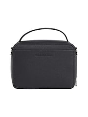 Calvin Klein Minimal Monogram Camera Bag - Bild 4 von 6