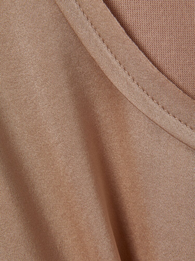 Reiss Bronze Riley Silk Front Vest - Image 6 of 6 Reiss Bronze Riley Silk Front Vest - Image 6 of 6