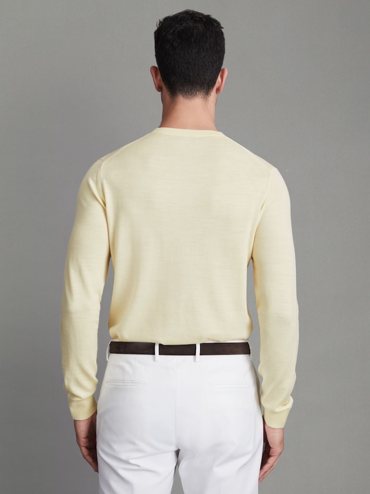 Reiss Buttermilk Yellow Wessex Merino Wool Crew Neck Jumper - Image 5 of 5