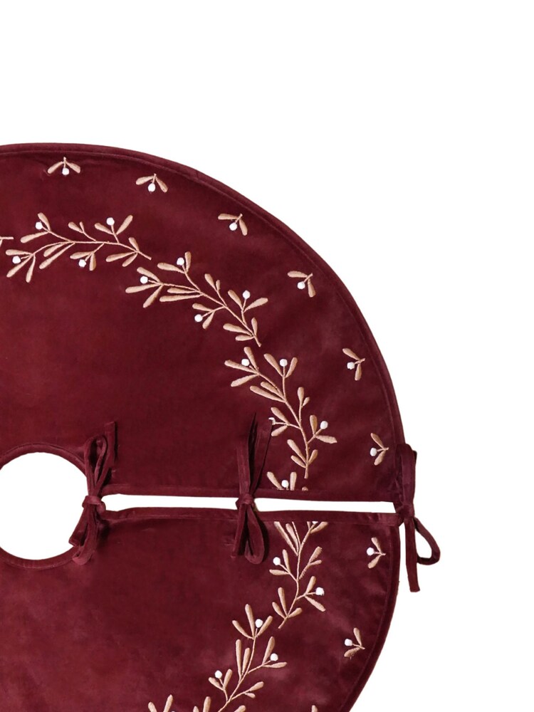 Ivyline Red Christmas Velvet Mistletoe Tree Skirt - Image 2 of 3