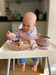 Cheeky Chompers Pink Silicone Baby Weaning Gift Set - Image 2 of 10