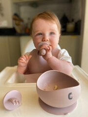 Cheeky Chompers Pink Silicone Baby Weaning Gift Set - Image 6 of 10