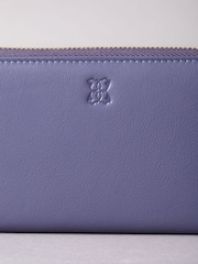Vijolična - Lakeland Leather velika usnjena denarnica z zadrgo - Slika 4 iz 5