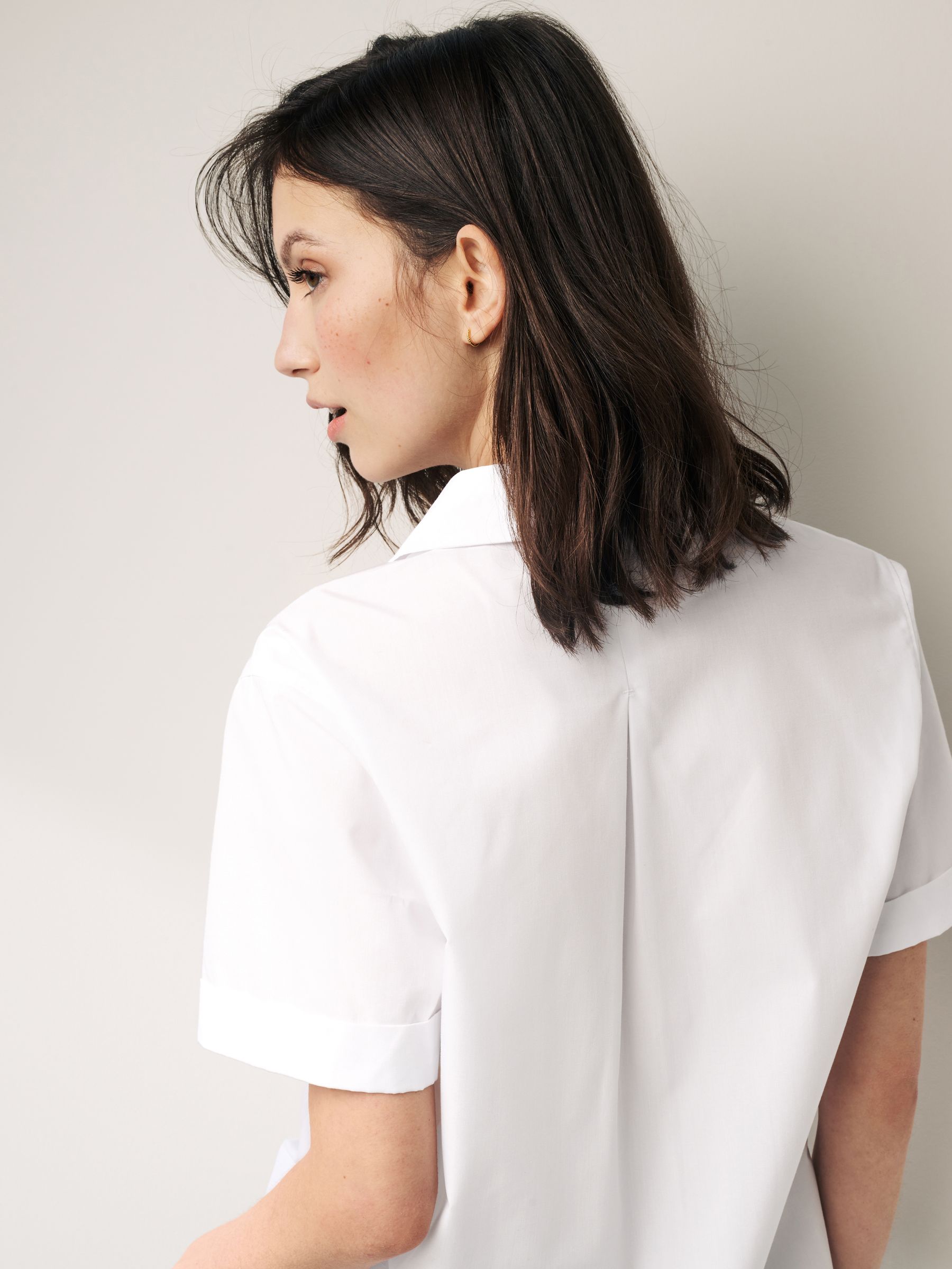 ブランド購入サイト Buy White Short Sleeve Shirts 2 Pack from Next USA トップス