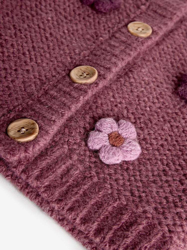 Burgunderrot - 3D-Blumen-Strickjacke (3M.–7J.) - Bild 9 von 9 Burgunderrot - 3D-Blumen-Strickjacke (3M.–7J.) - Bild 9 von 9