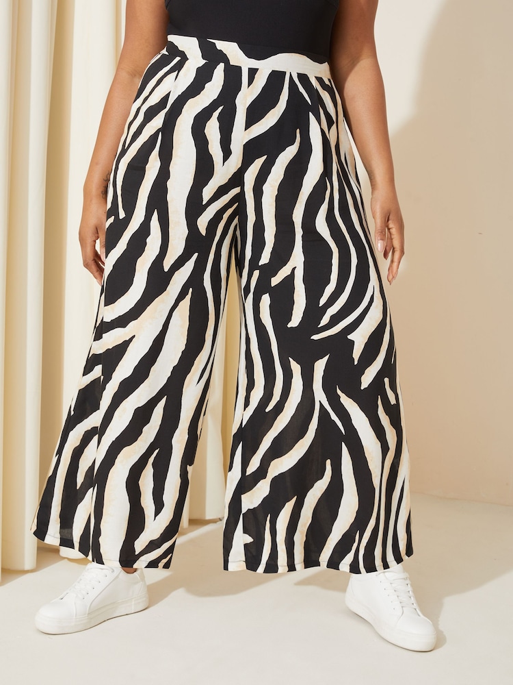 Curves Like These Zebra Black/White Wide Leg Crop Trousers - Image 2 of 4