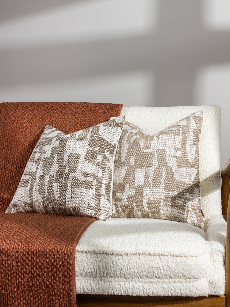 HÖEM Ola Jacquard Polyester Filled 100% Cotton Cushion - Imagen 2 de 7 HÖEM Ola Jacquard Polyester Filled 100% Cotton Cushion - Imagen 2 de 7