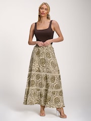 Jolie Moi Green Lace Trim Tiered Maxi Skirt - Image 4 of 6