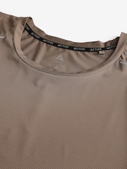 Sage Green Active Textured Training Vest - Image 7 of 9