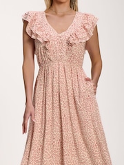 Crema - Jolie Moi Ruffle V-Neck Viscose Midi Dress - Imagen 3 de 6