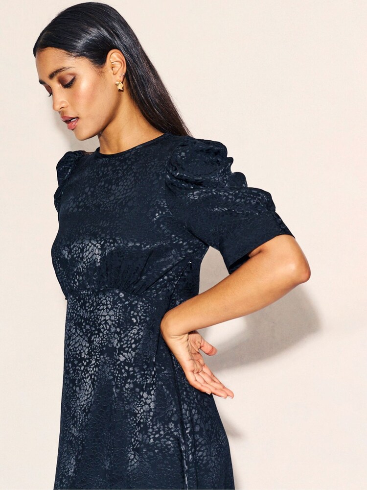 Nobody's Child Black Crew Neck Moira Jacquard Midaxi Dress - Image 4 of 4